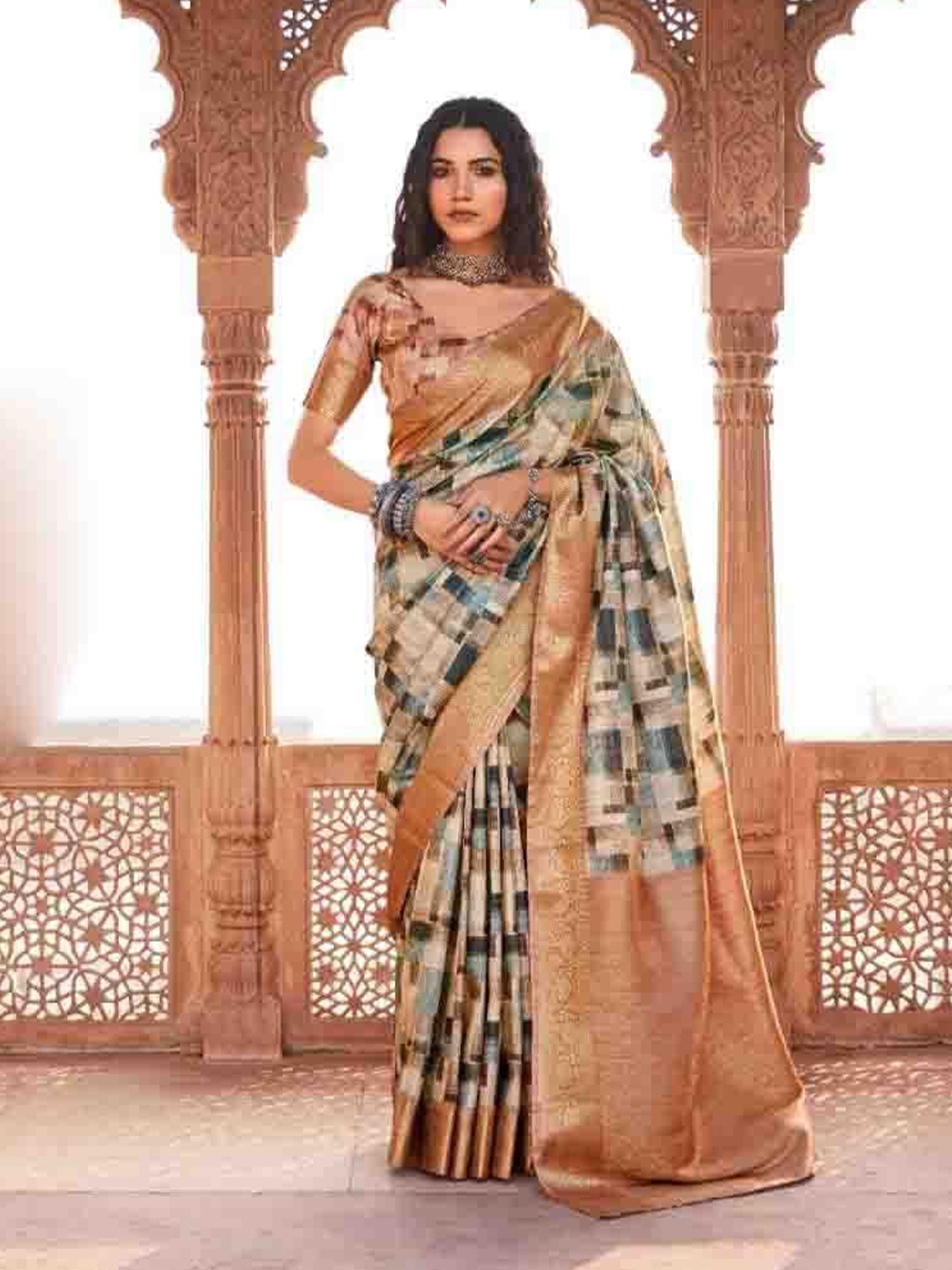 

DIVASTRI Woven Design Zari Silk Blend Saree, Rust