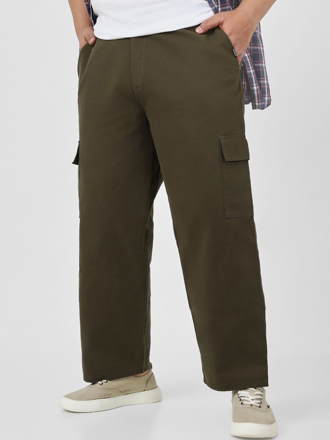 

Urbano Plus Men's Olive Loose Baggy Fit Solid Cargo Chino Non-Stretchable Trousers