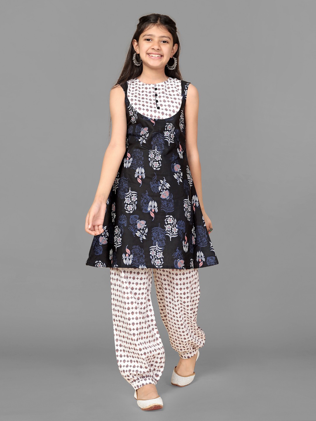 

BAESD Girls Ethnic Motifs Printed Regular Kurta with Patiala, Black