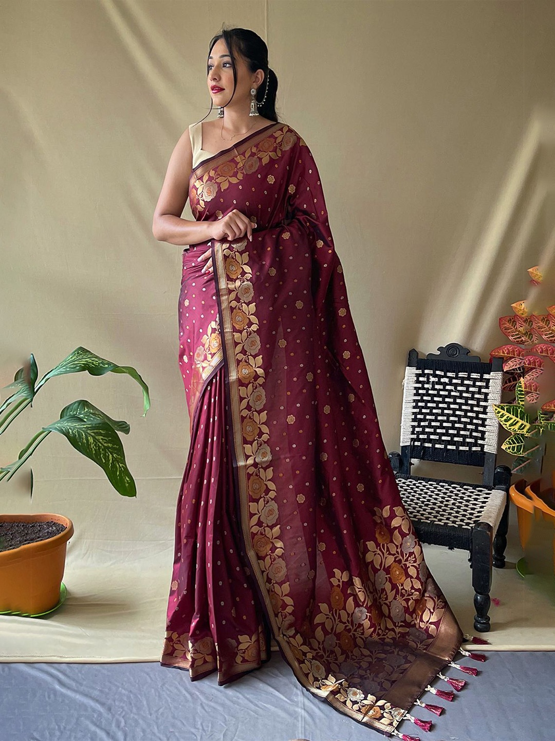 

FASHION STROM Woven Design Silk Blend Designer Kanjeevaram Saree, Maroon