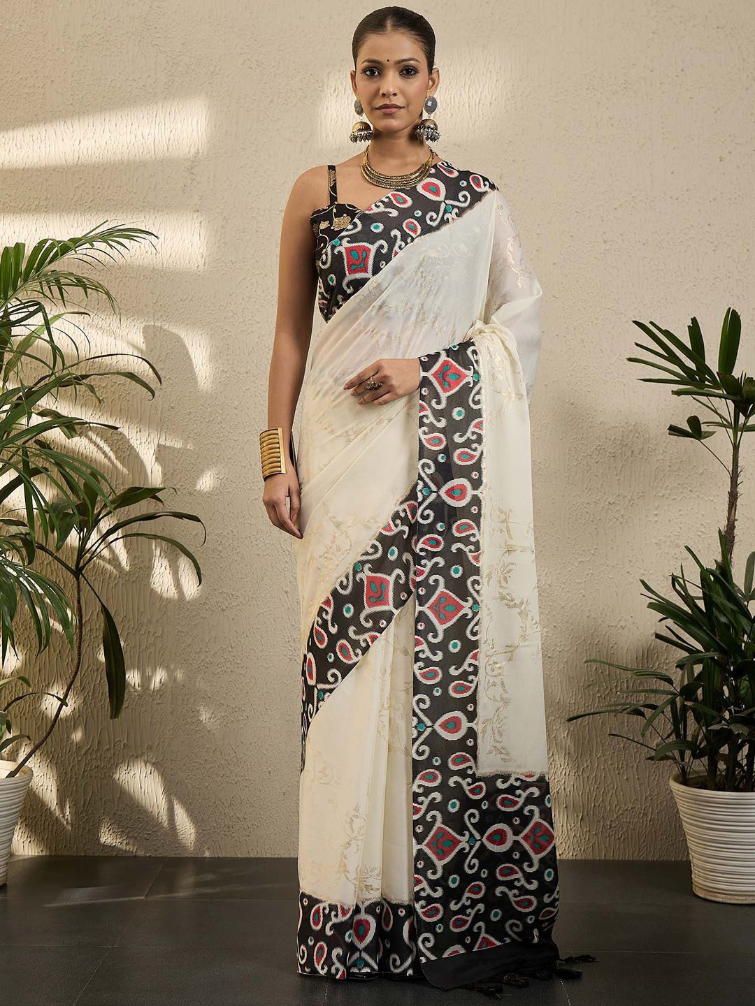 

Mitera Floral Poly Georgette Pochampally Saree, Cream