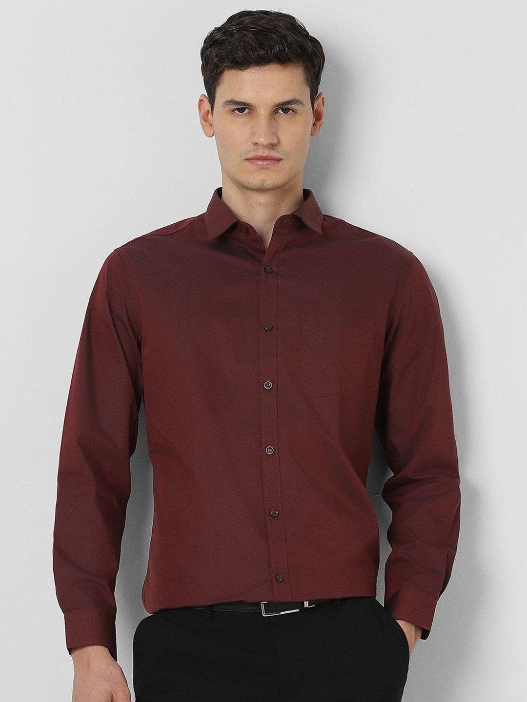 

Peter England Elite Men Opaque Formal Shirt, Maroon