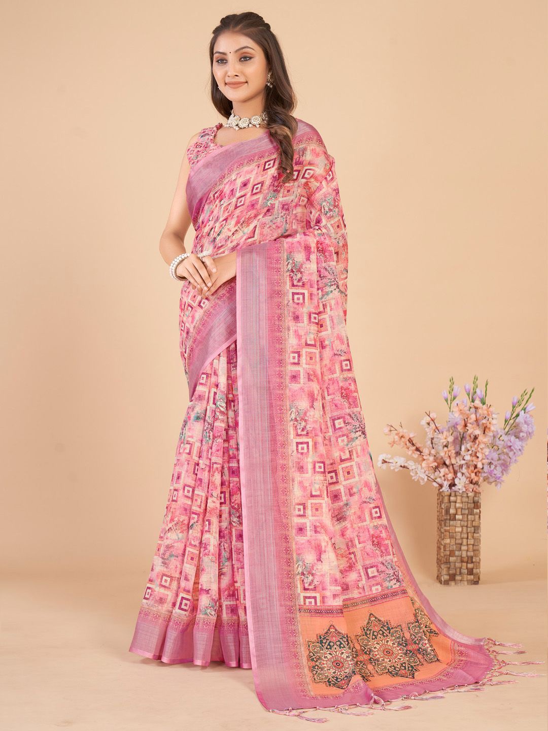 

Mitera Ethnic Motifs Linen Blend Sungudi Saree, Pink