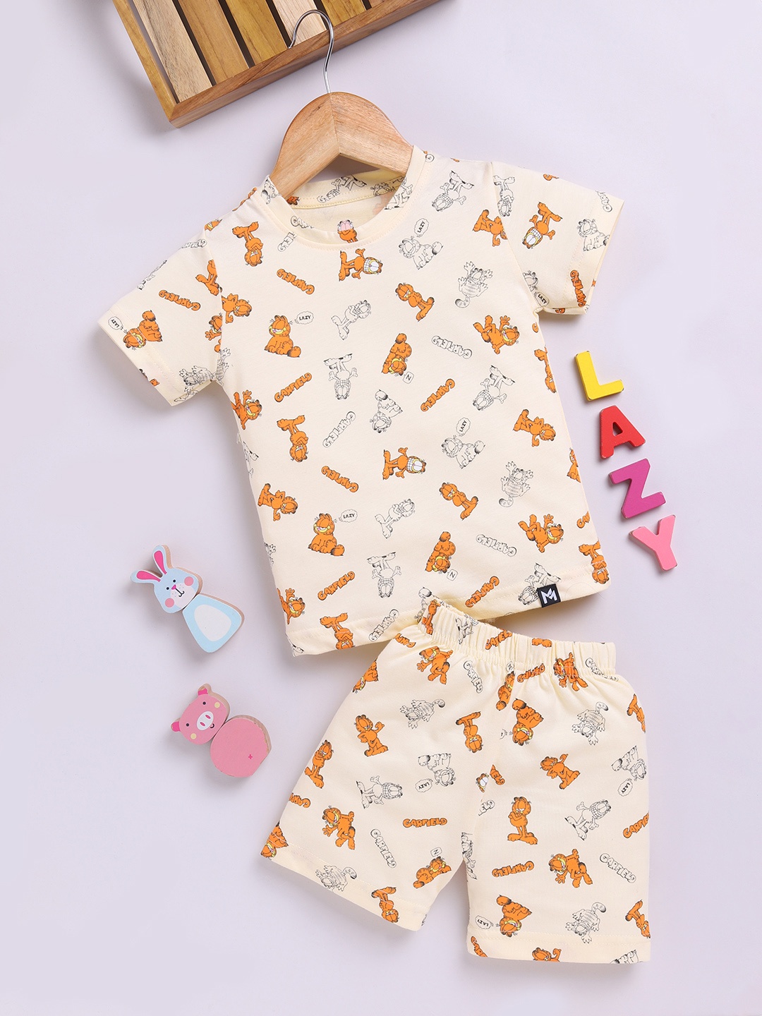

YK X Minute Mirth Boys Garfield Printed Pure Cotton T-shirt with Shorts, Cream