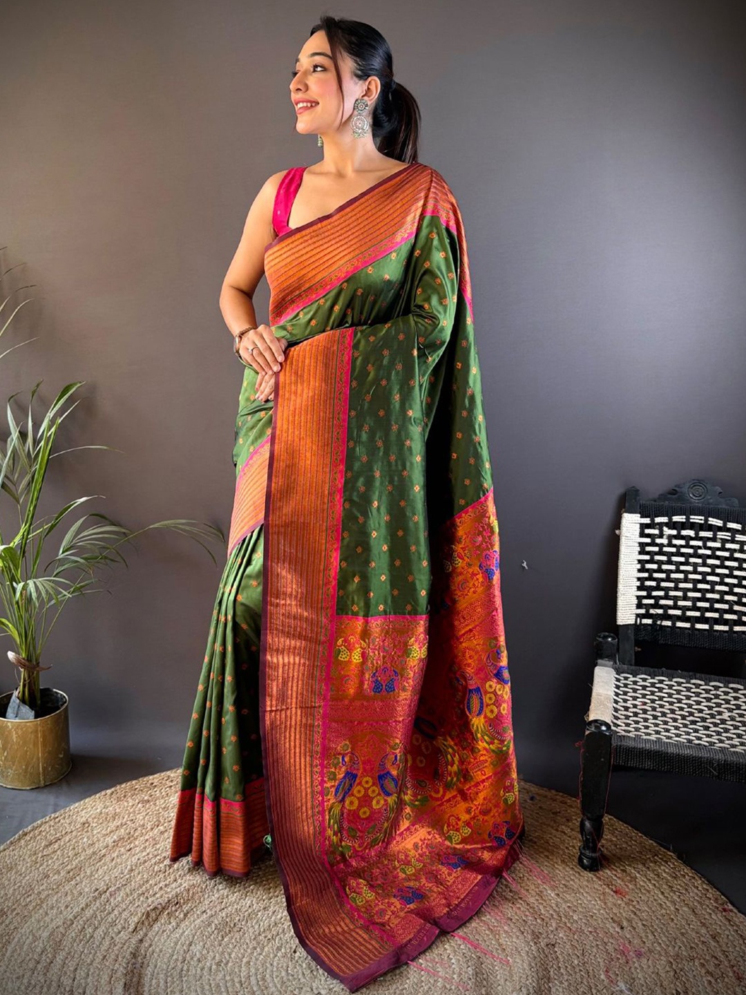 

LeeliPeeri Designer Woven Design Zari Silk Blend Paithani Saree, Green