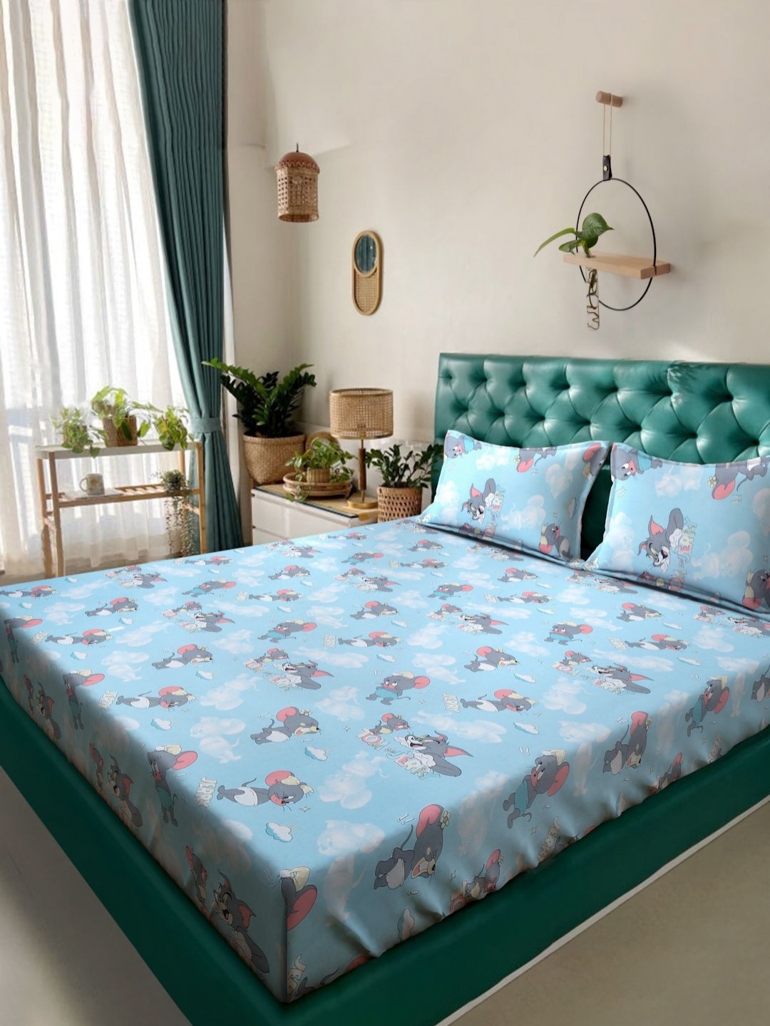

Myntra Elegant Homes Blue & White Printed Cotton 400 TC King Bedsheet Set 2.50 X 2.20 m