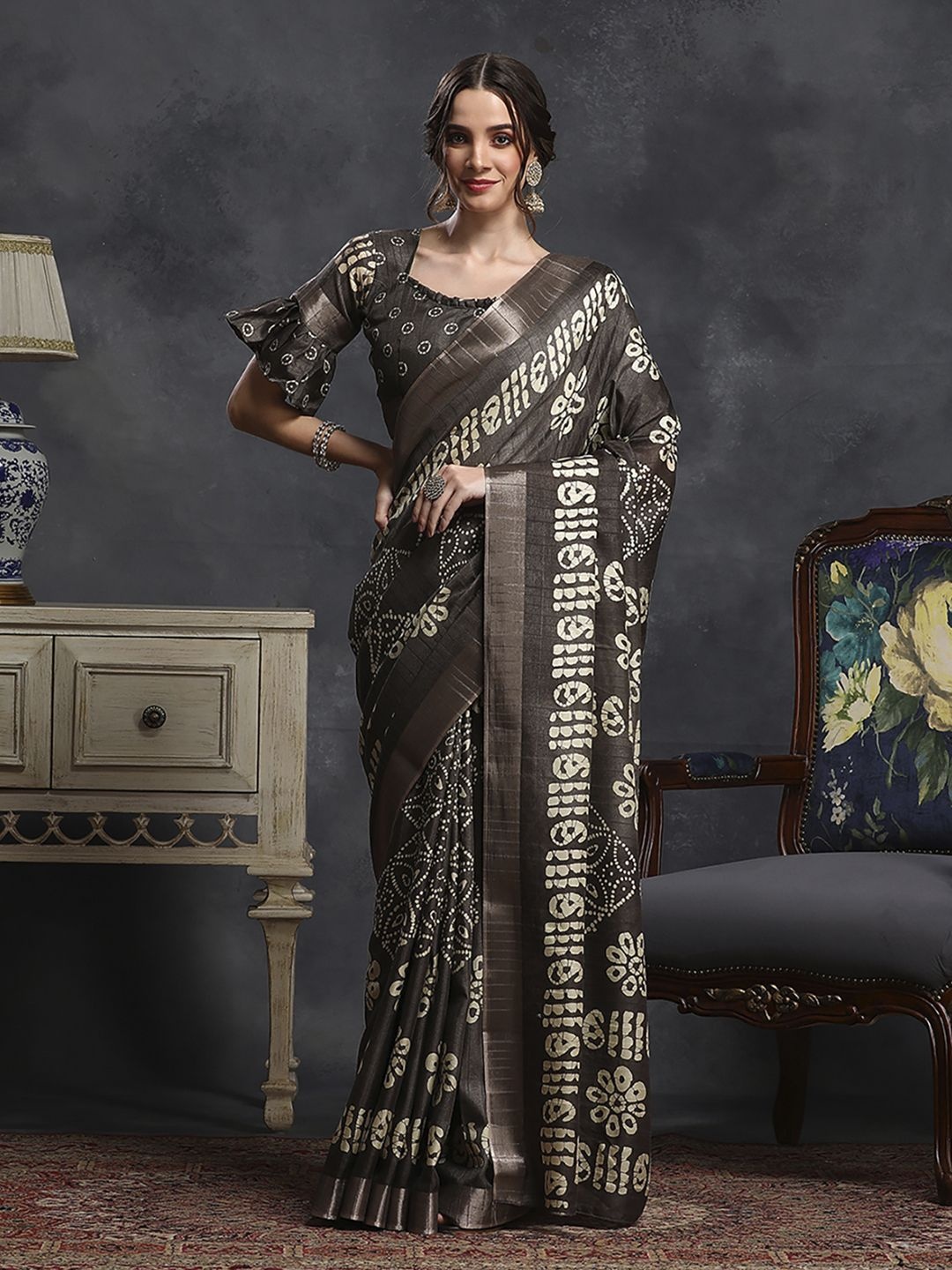 

Mitera Ethnic Motifs Zardozi Silk Blend Sungudi Saree, Coffee brown
