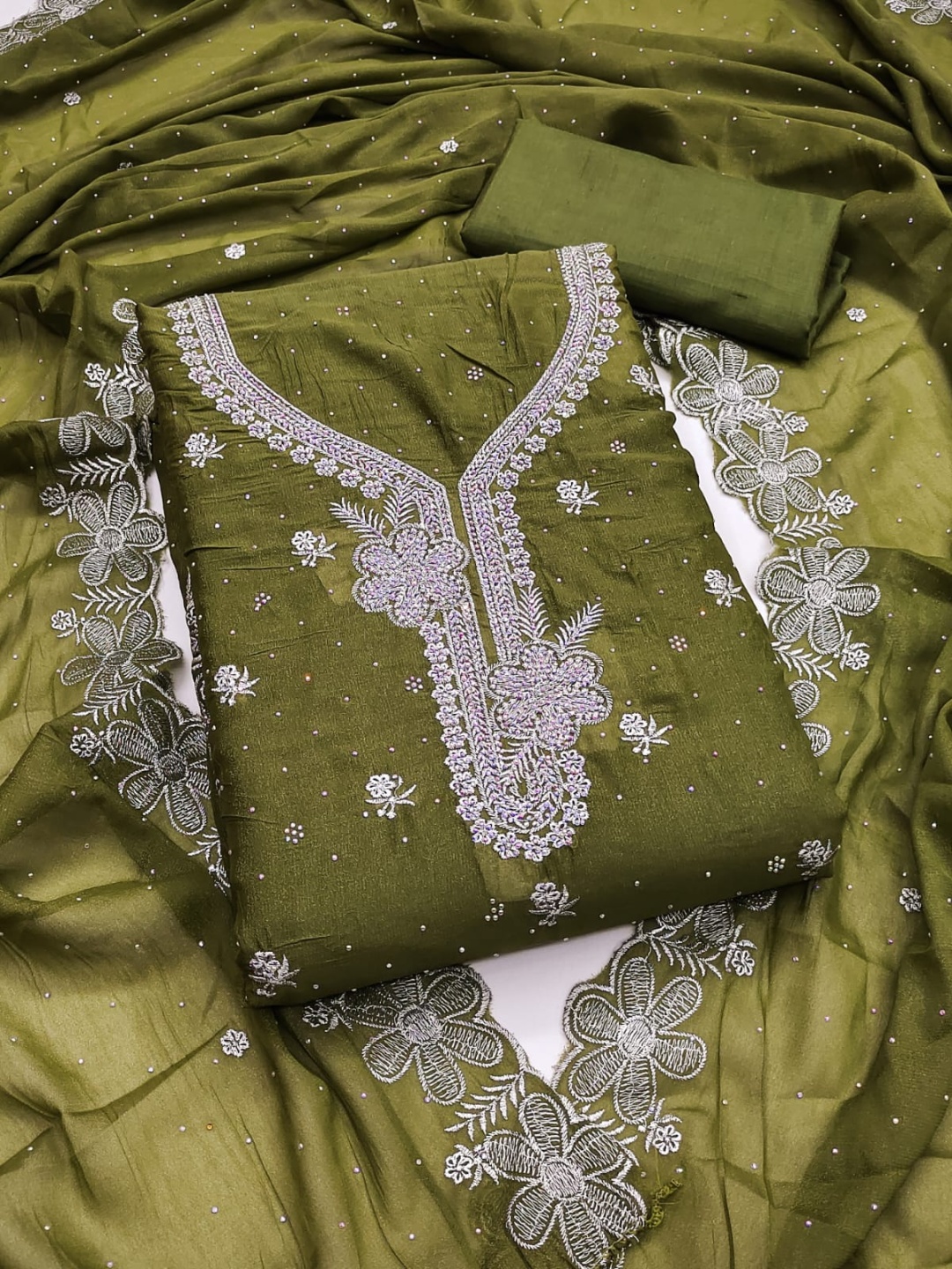 

SWARNGANGA TEX Floral Embroidered Sequinned Georgette Unstitched Dress Material, Green