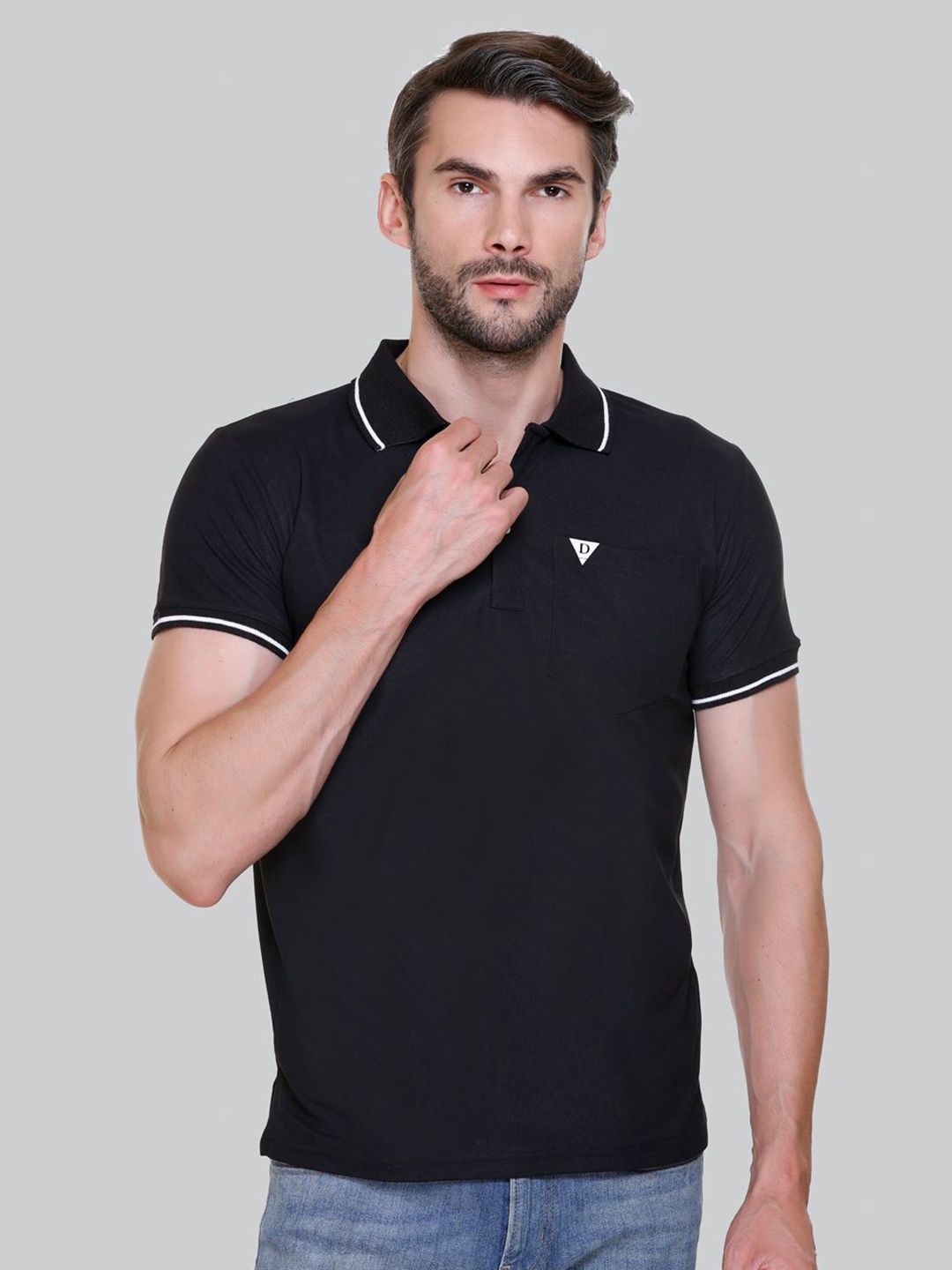 

Deefab Men Pockets T-shirt, Black