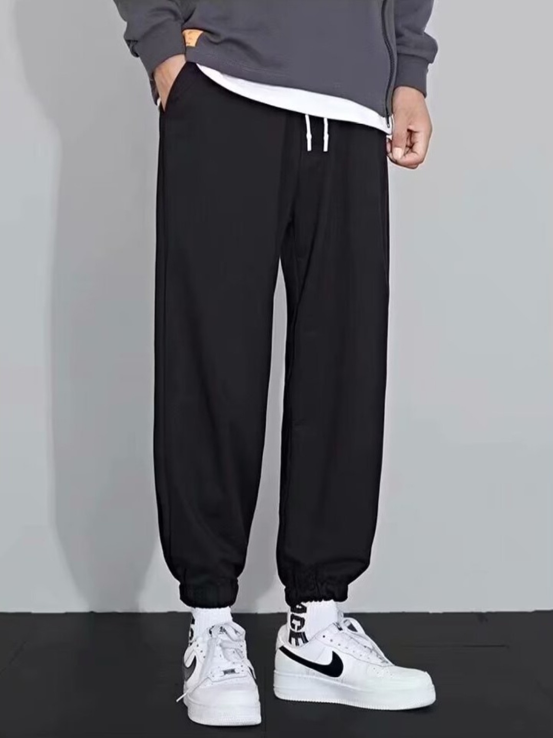 

HERE&NOW Men Joggers Trousers, Black