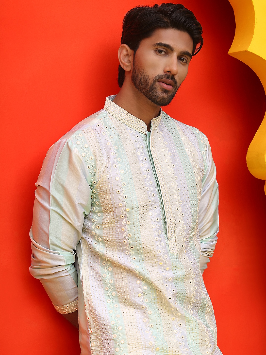 

Jompers Men Ethnic Motifs Embroidered Regular Mirror Work Kurta with Pyjamas, White