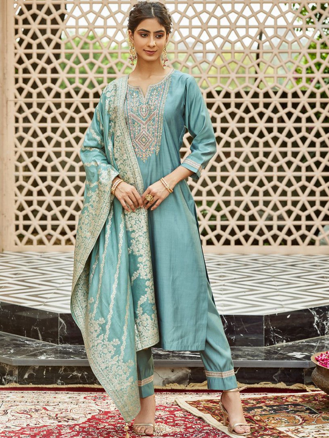 

KALINI Women Floral Embroidered Regular Thread Work Kurta with Trousers & With Dupatta, Blue