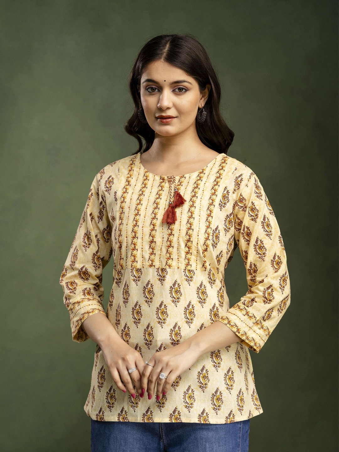 

mokshi Floral Printed Pure Cotton Kurti, Yellow