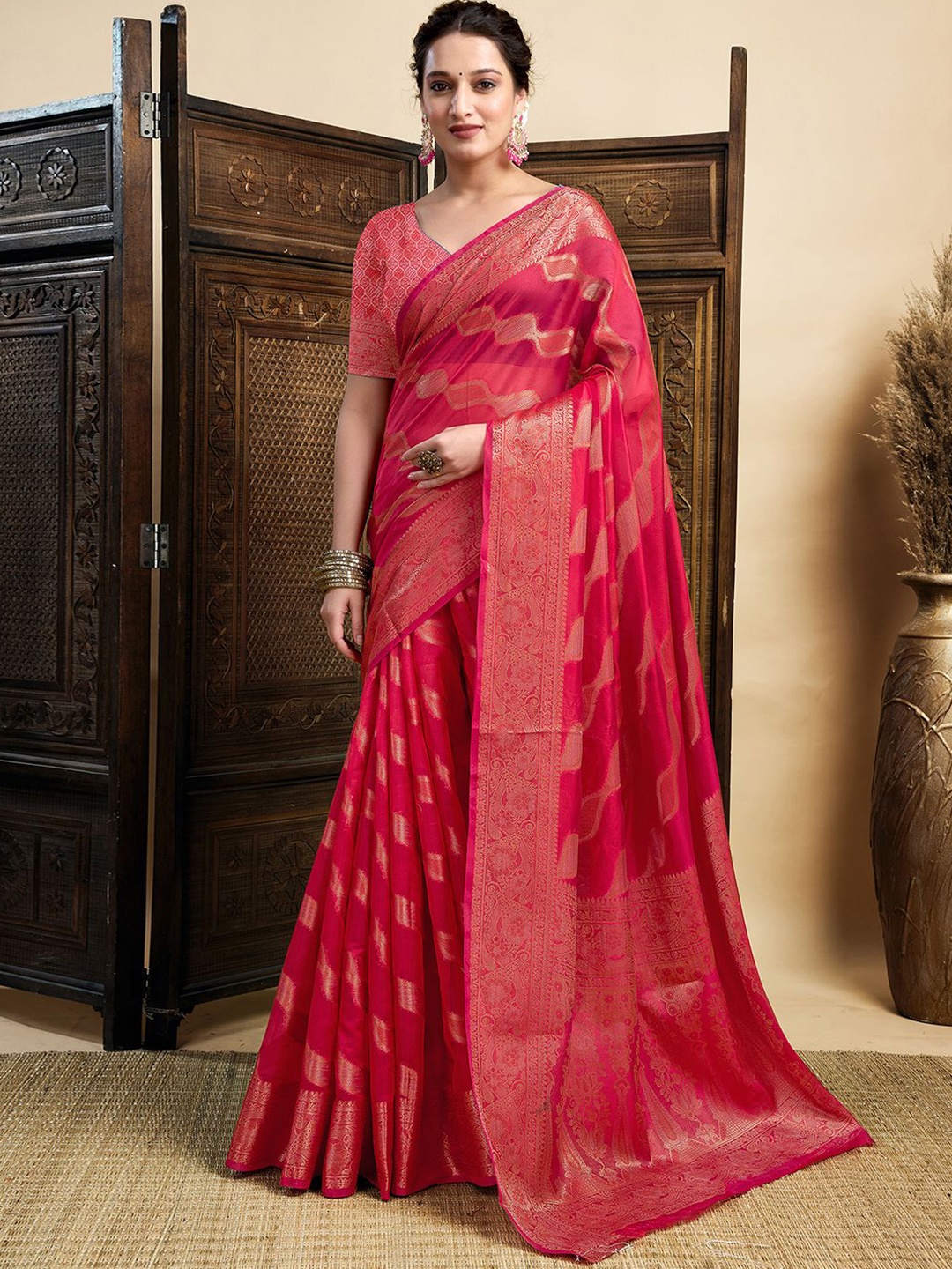 

SAMAH Woven Design Zari Silk Blend Chanderi Saree, Red