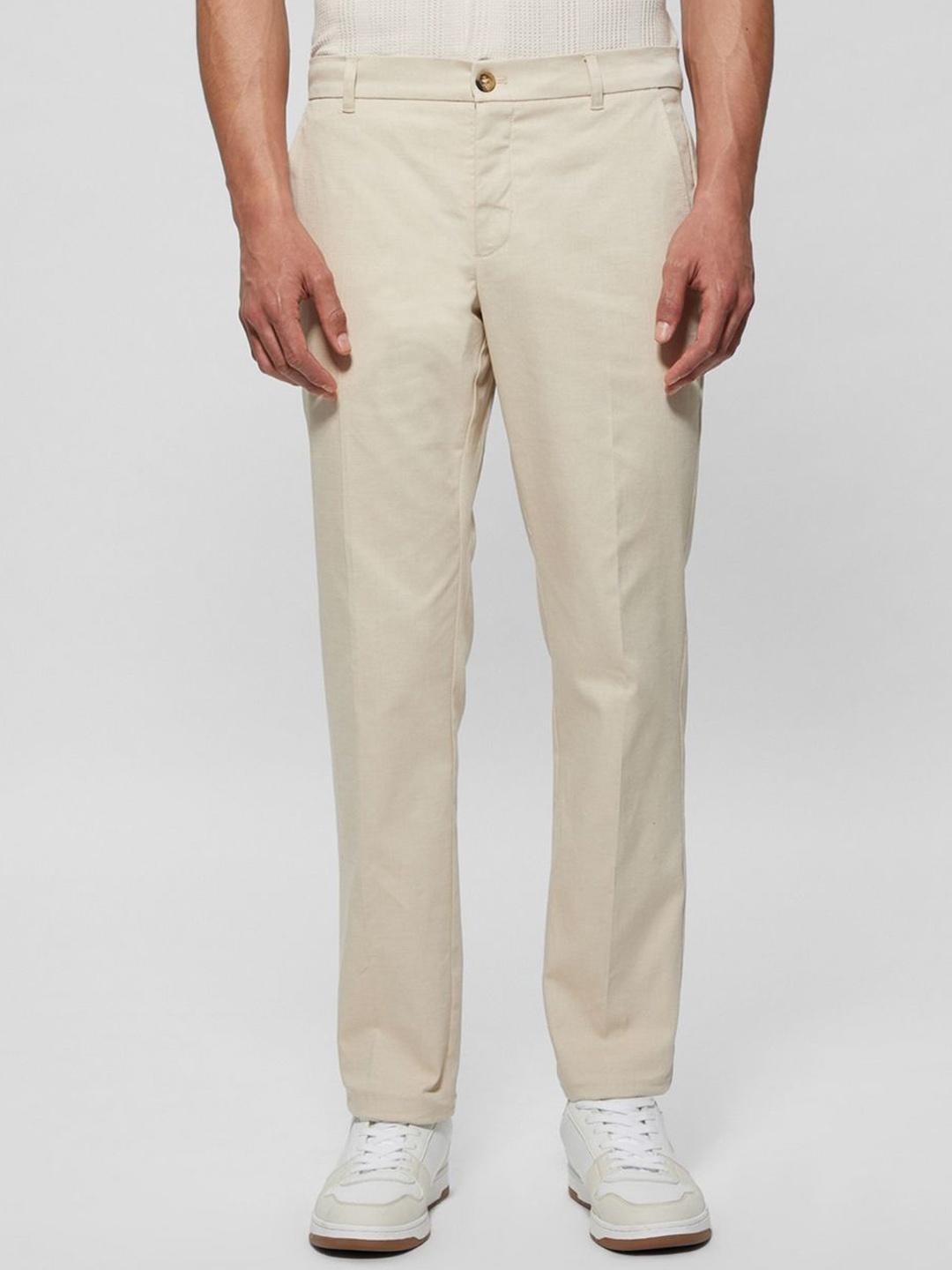 

GUESS Men Trousers, Cream
