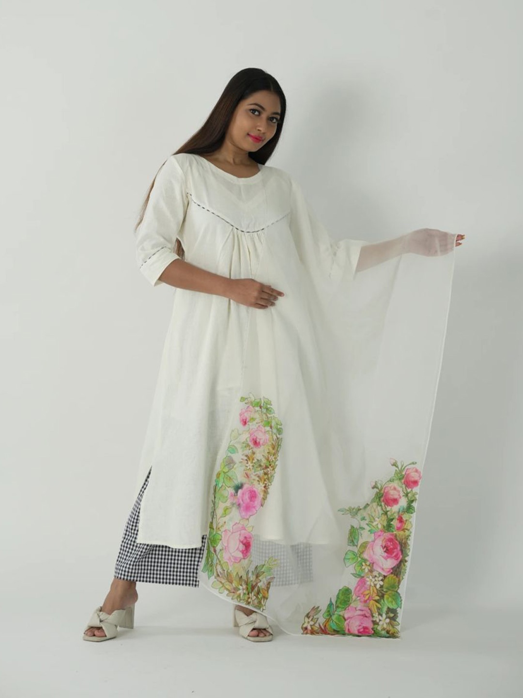 

KUHOOCO Round Neck Cotton Straight Kurta With Dupatta, White