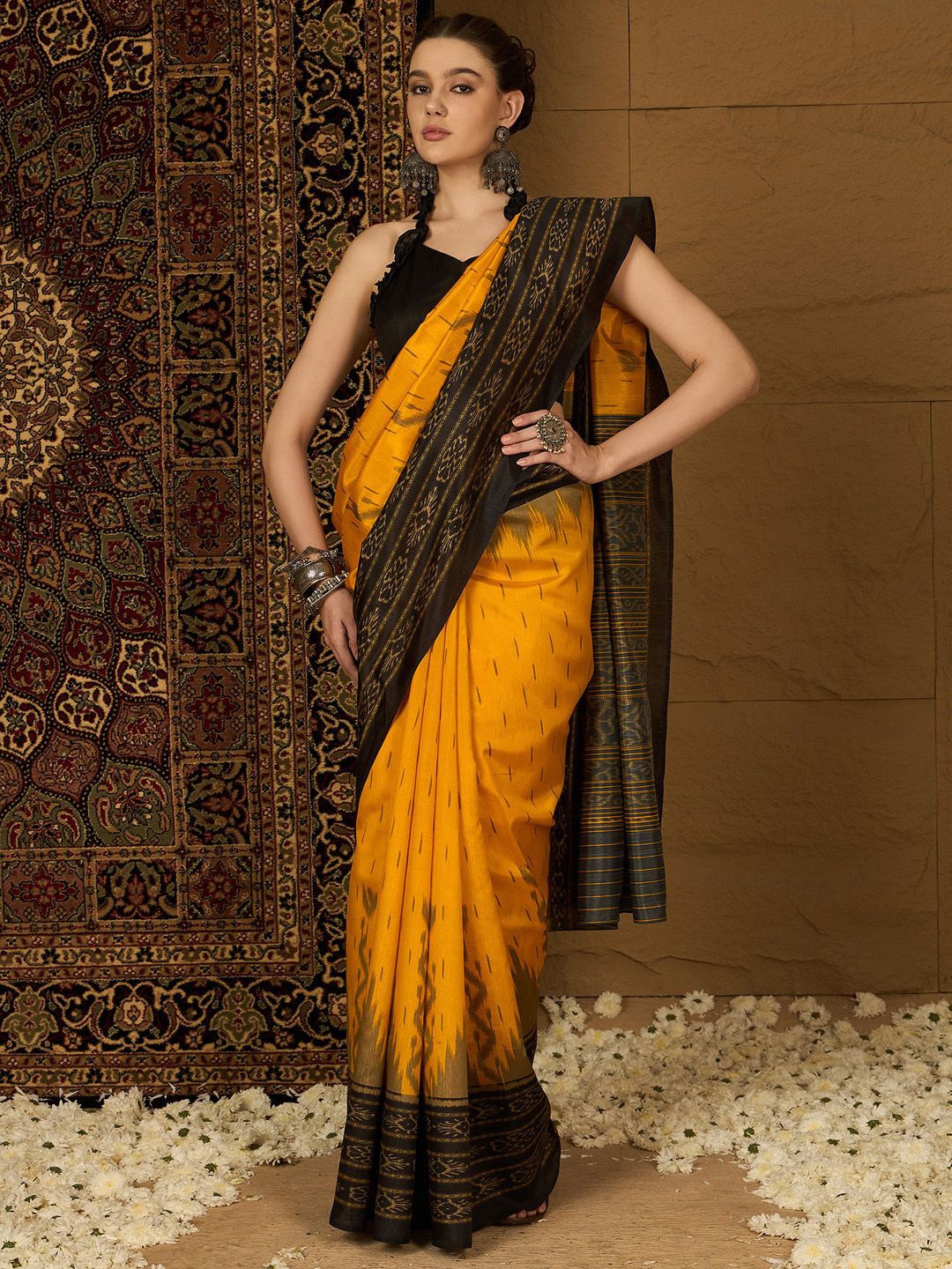 

Mitera Ethnic Motifs Silk Blend Ikat Saree, Yellow