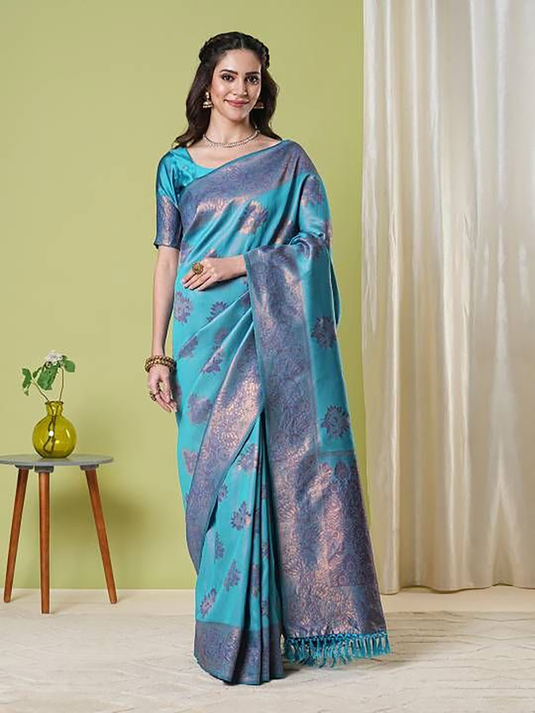 

DIVASTRI Woven Design Zari Silk Blend Banarasi Saree, Blue