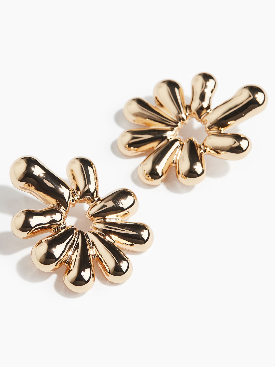 

H&M Flower-Shaped Earrings, Yellow