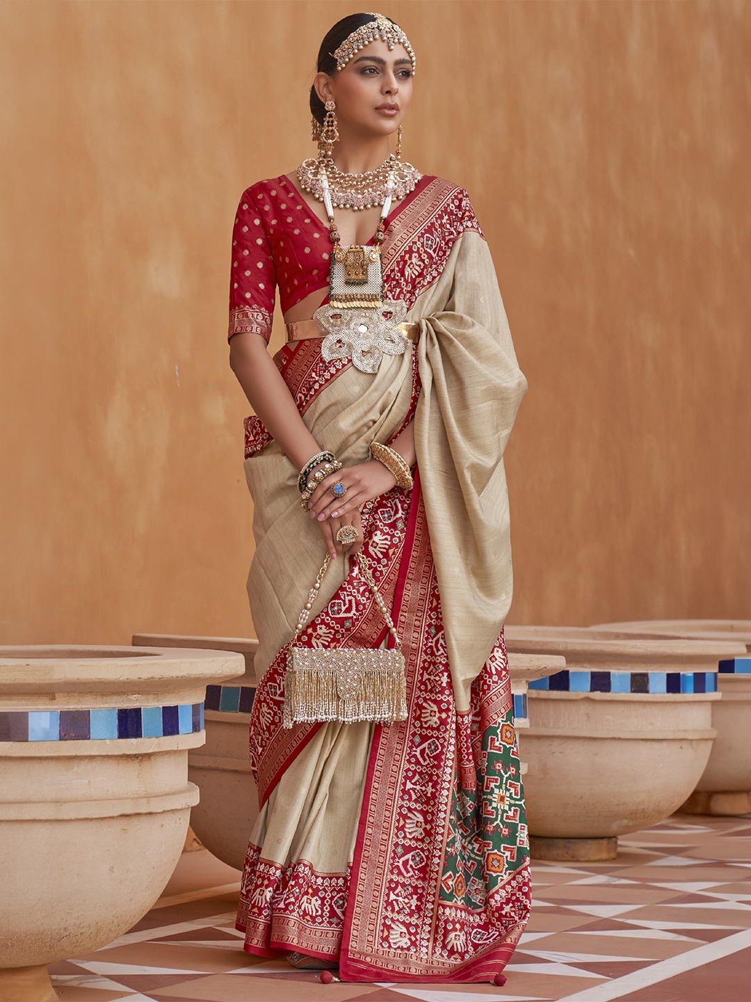 

PEENGAX Woven Design Zari Patola Saree, Cream