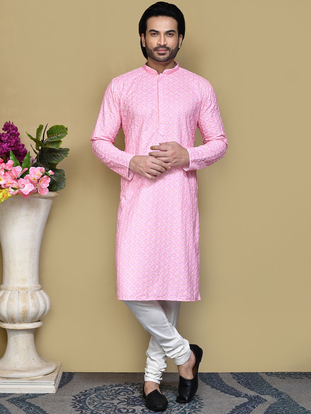 

RANAK Men Embroidered Regular Pure Cotton Kurta with Pyjamas, Pink
