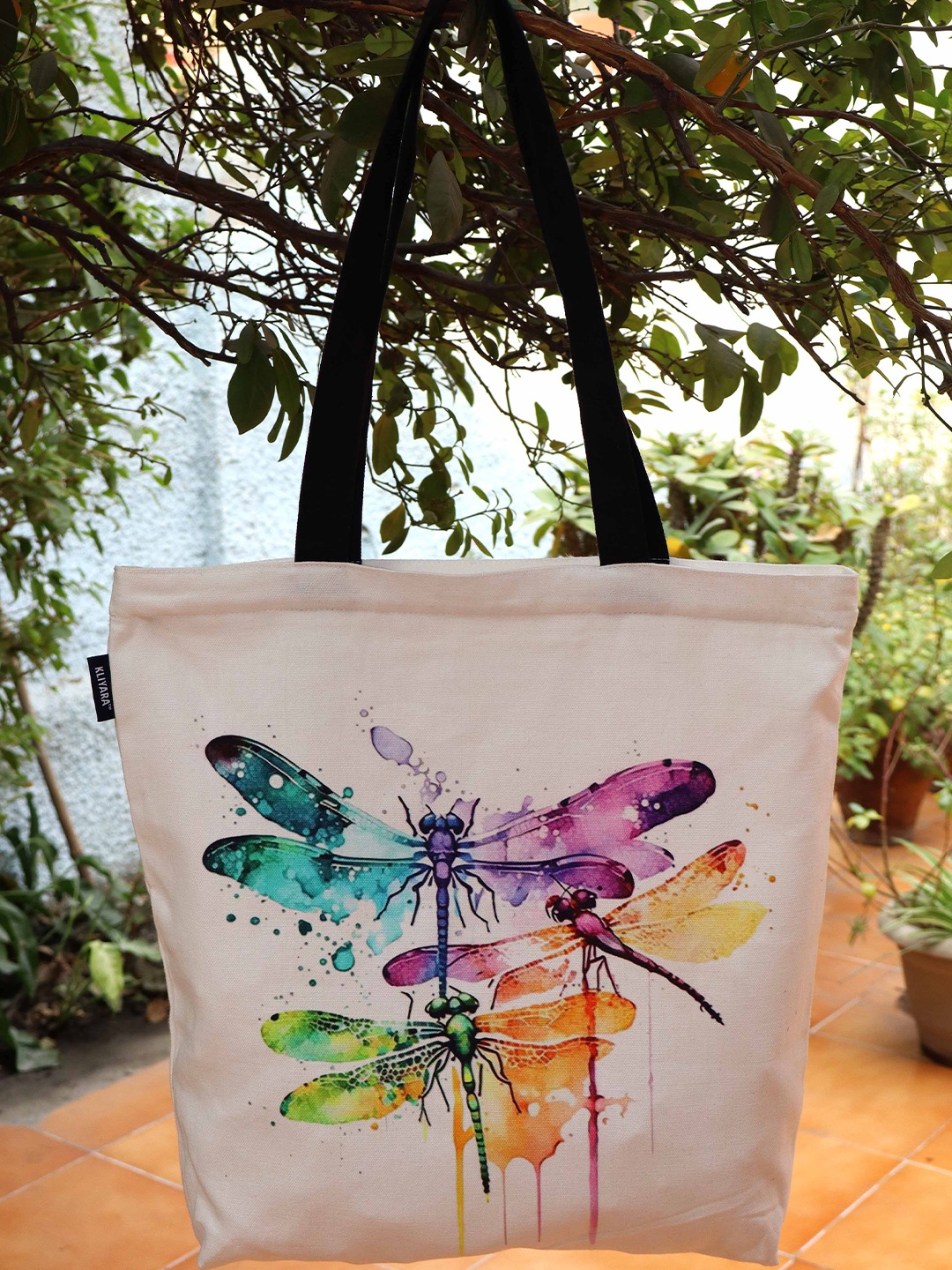 

KLIYARA Printed Oversized Structured Tote Bag with Applique, Cream