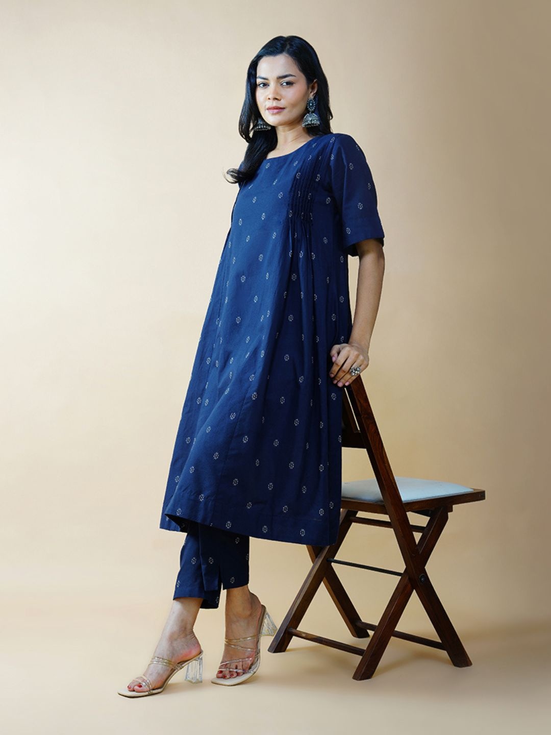 

AKISO Women Printed Regular Pure Cotton Kurta with Trousers, Navy blue