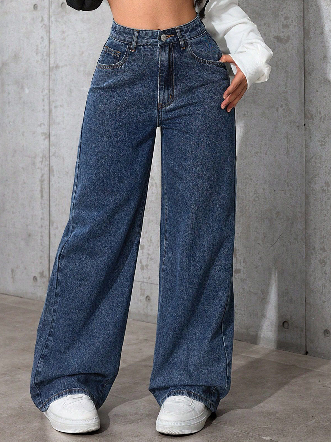 

DressBerry Women Comfort Straight Fit High-Rise Light Fade Acid Wash Stretchable Jeans, Navy blue