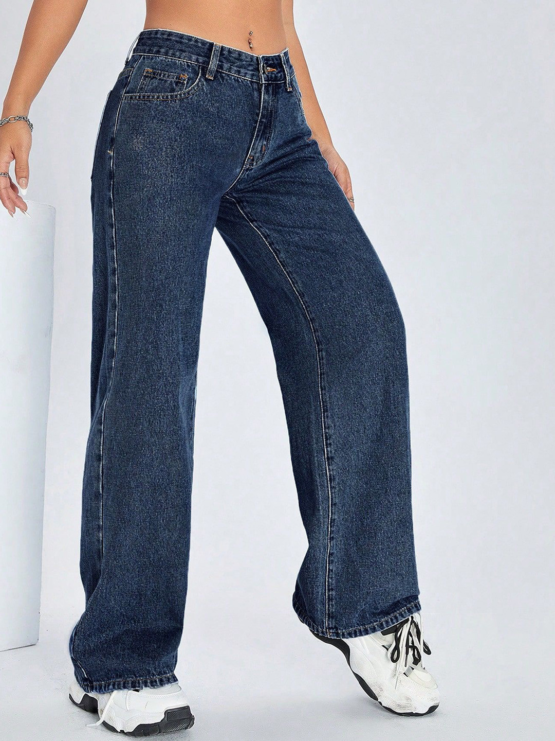 

DressBerry Women Comfort Straight Fit High-Rise Light Fade Acid Wash Stretchable Jeans, Navy blue