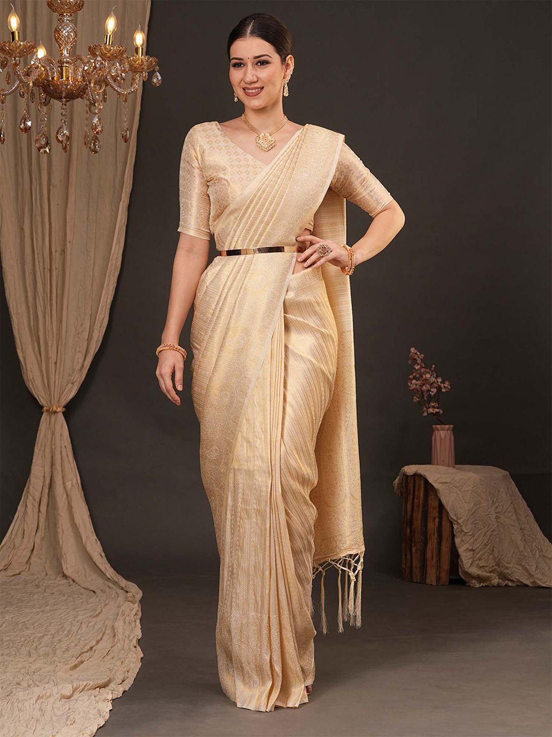 

Mitera Ethnic Motifs Zari Silk Blend Kanjeevaram Saree, Cream