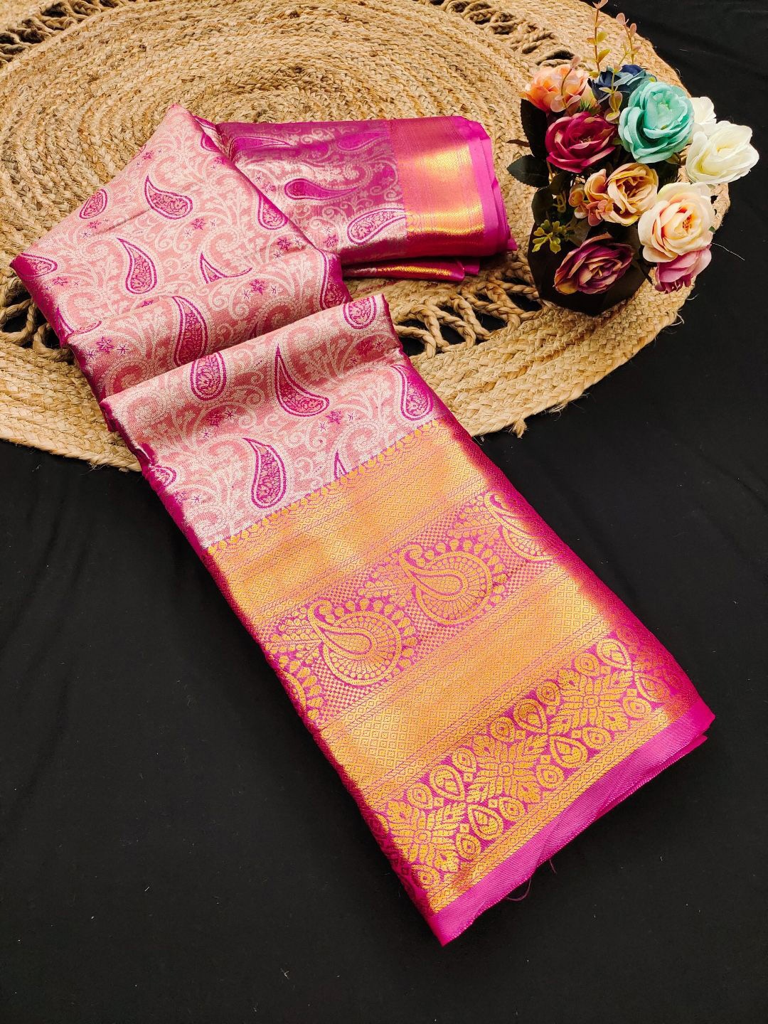 

SILKWEAR Woven Design Zari Pure Silk Kanjeevaram Saree, Pink