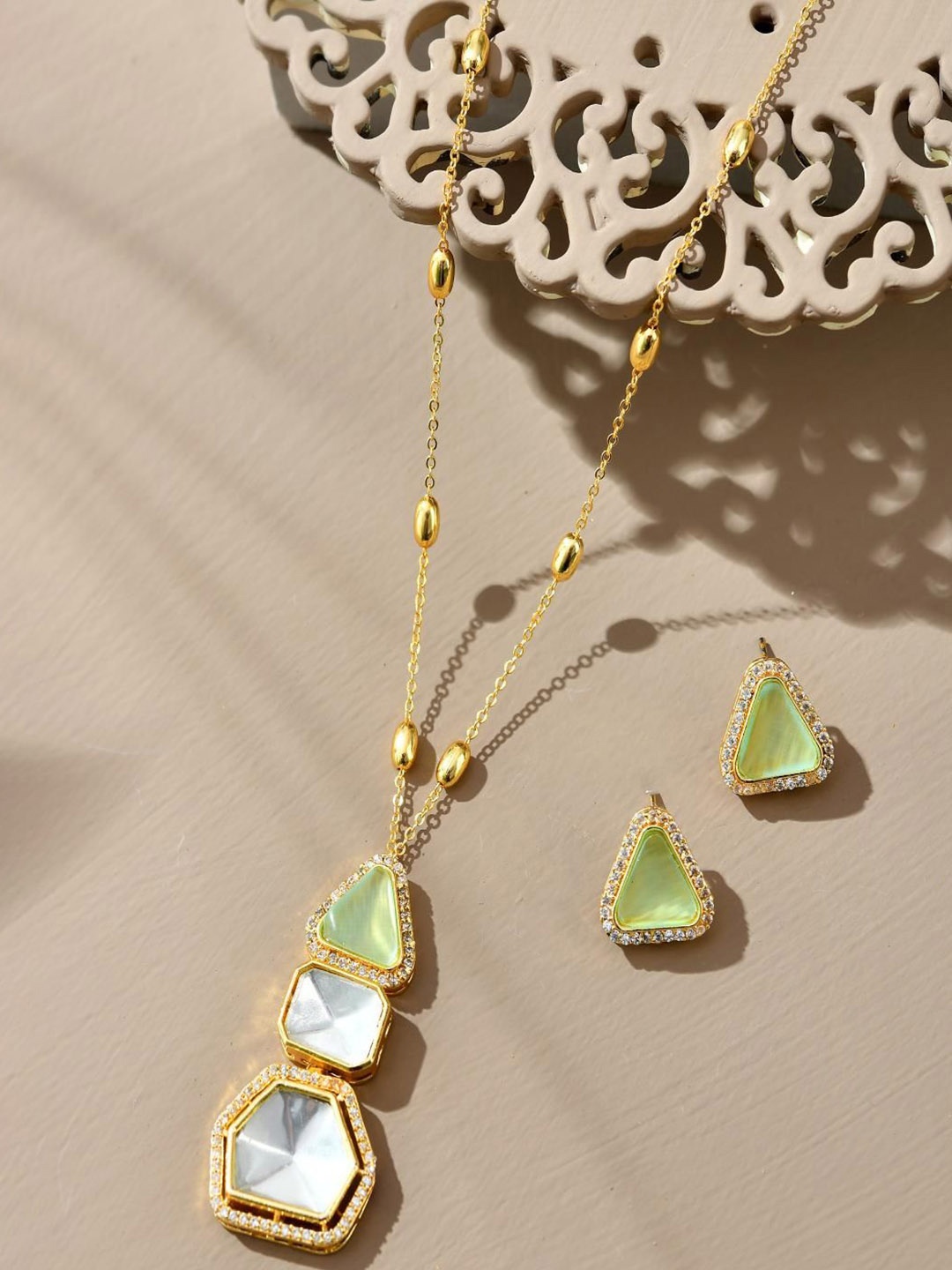 

STYYO Gold-Plated Artificial Stone Studded & Beaded Jewellery Set, Green