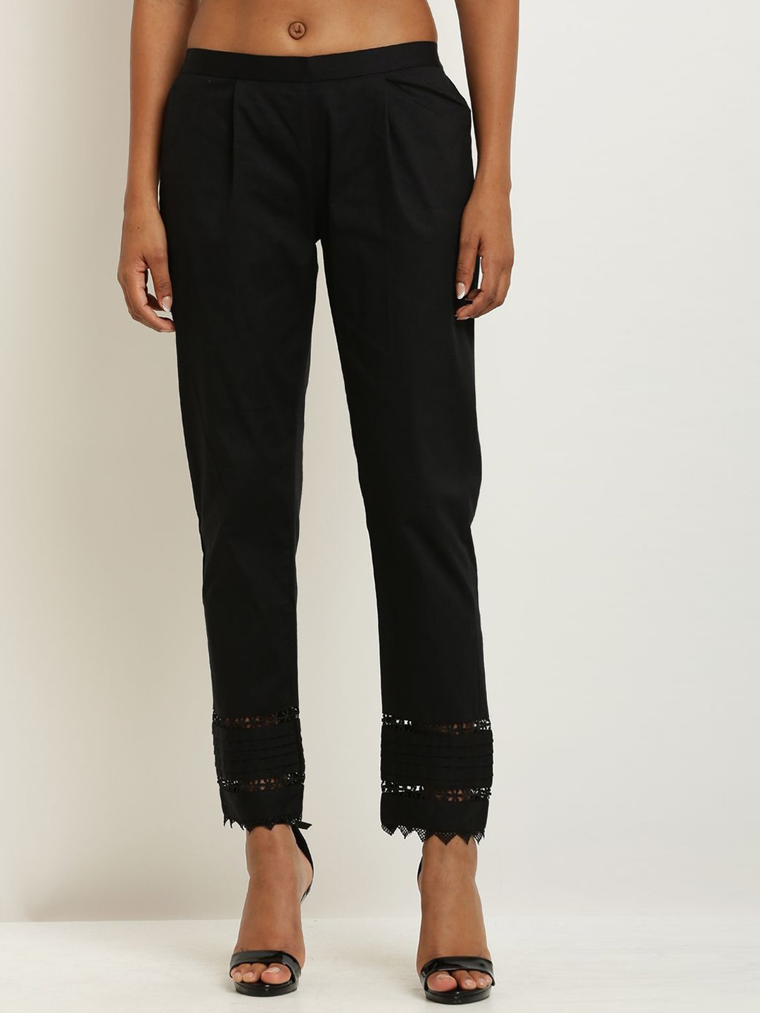 

Sellingsea Women Trousers, Black