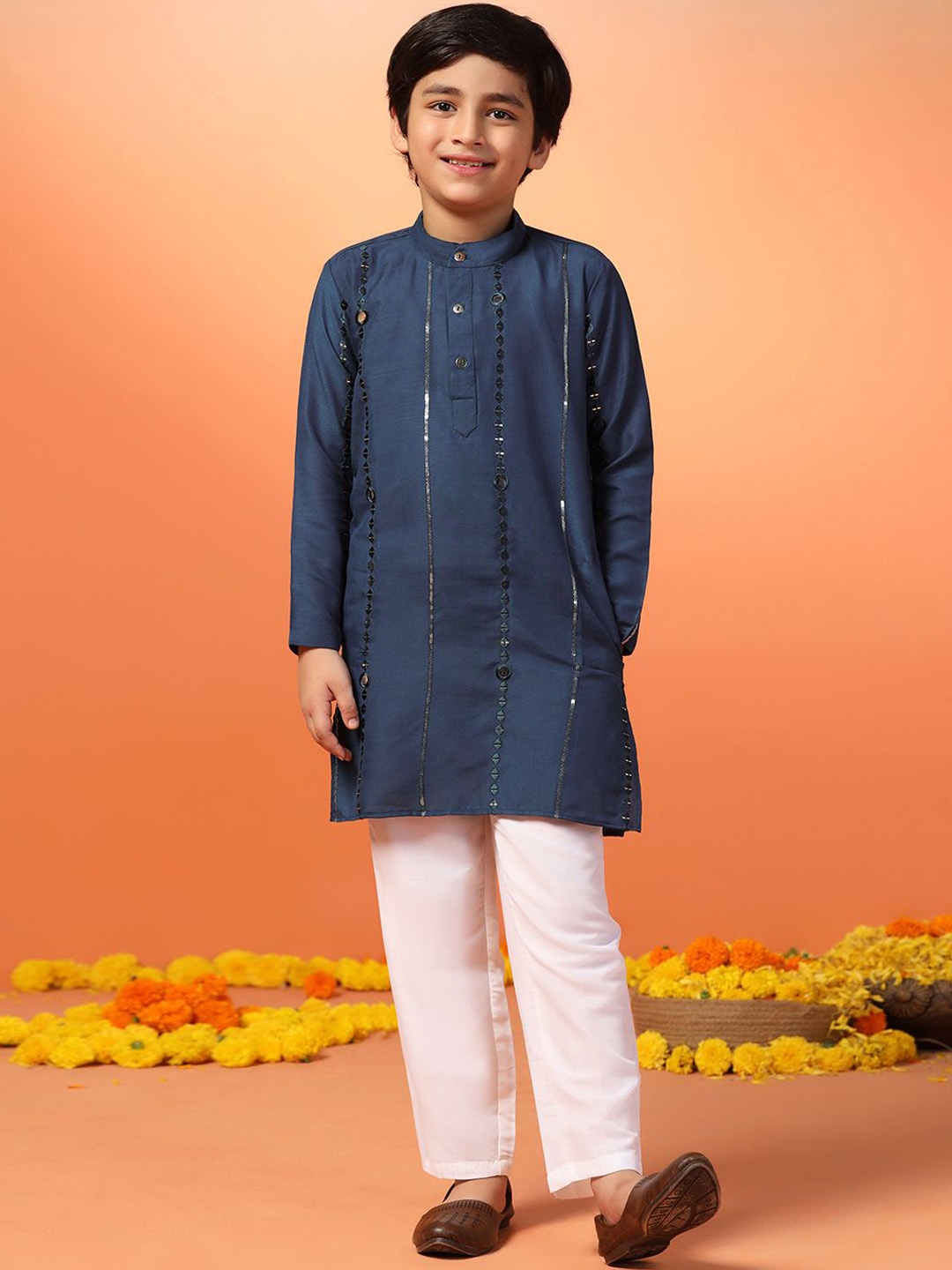 

BAESD Boys Ethnic Motifs Embroidered Regular Kurta with Pyjamas, Blue