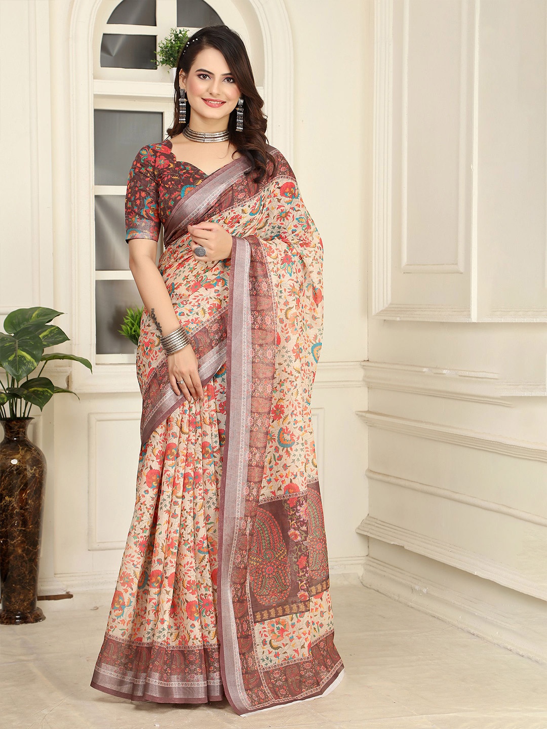 

Anouk Floral Linen Blend Saree, Brown