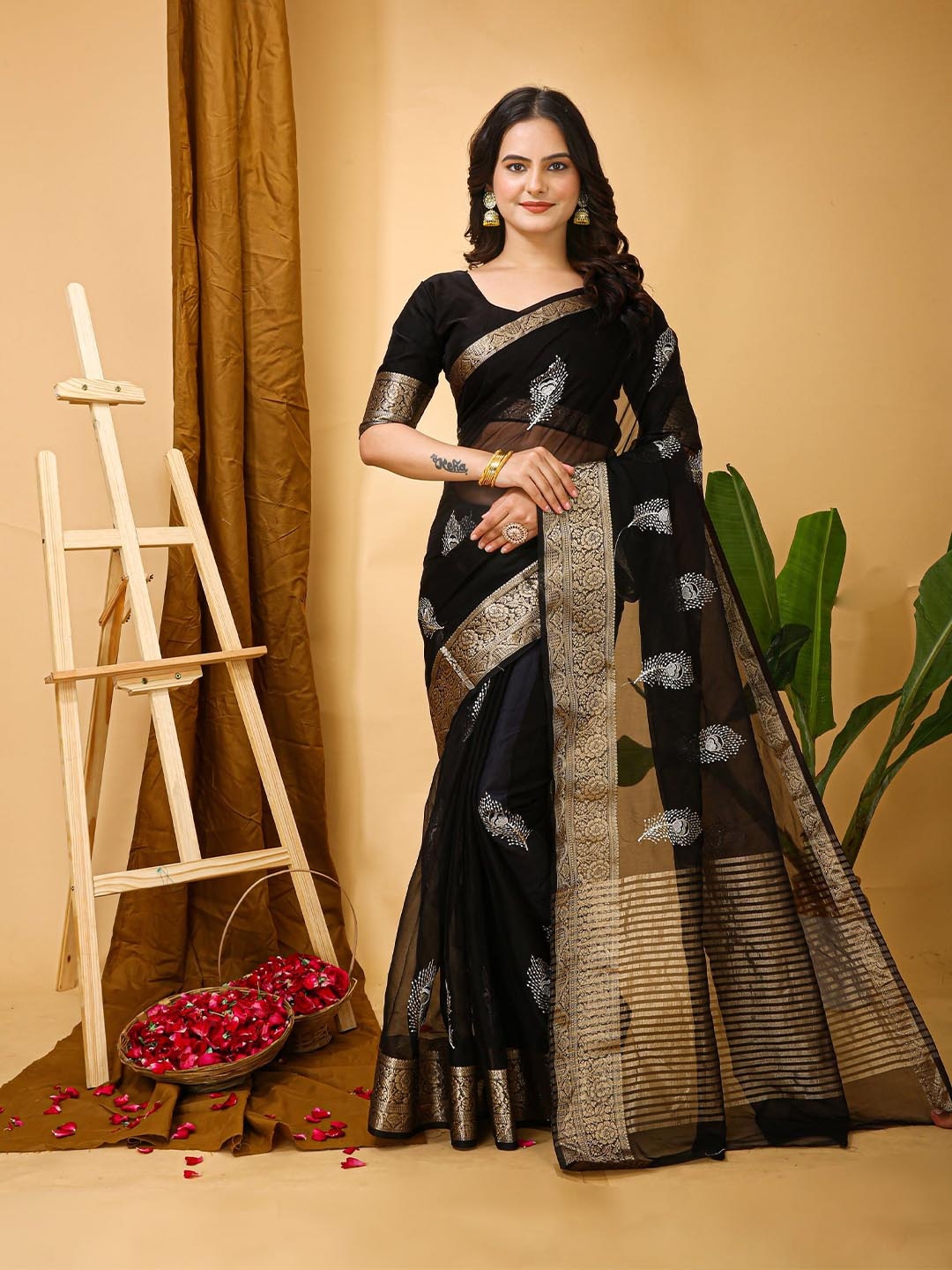 

HI FI NX Ethnic Motifs Zari Tissue Saree, Black