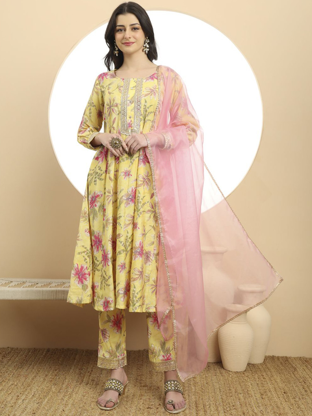 

Yufta Women Floral Embroidered Regular Thread Work Kurta with Trousers & With Dupatta, Yellow