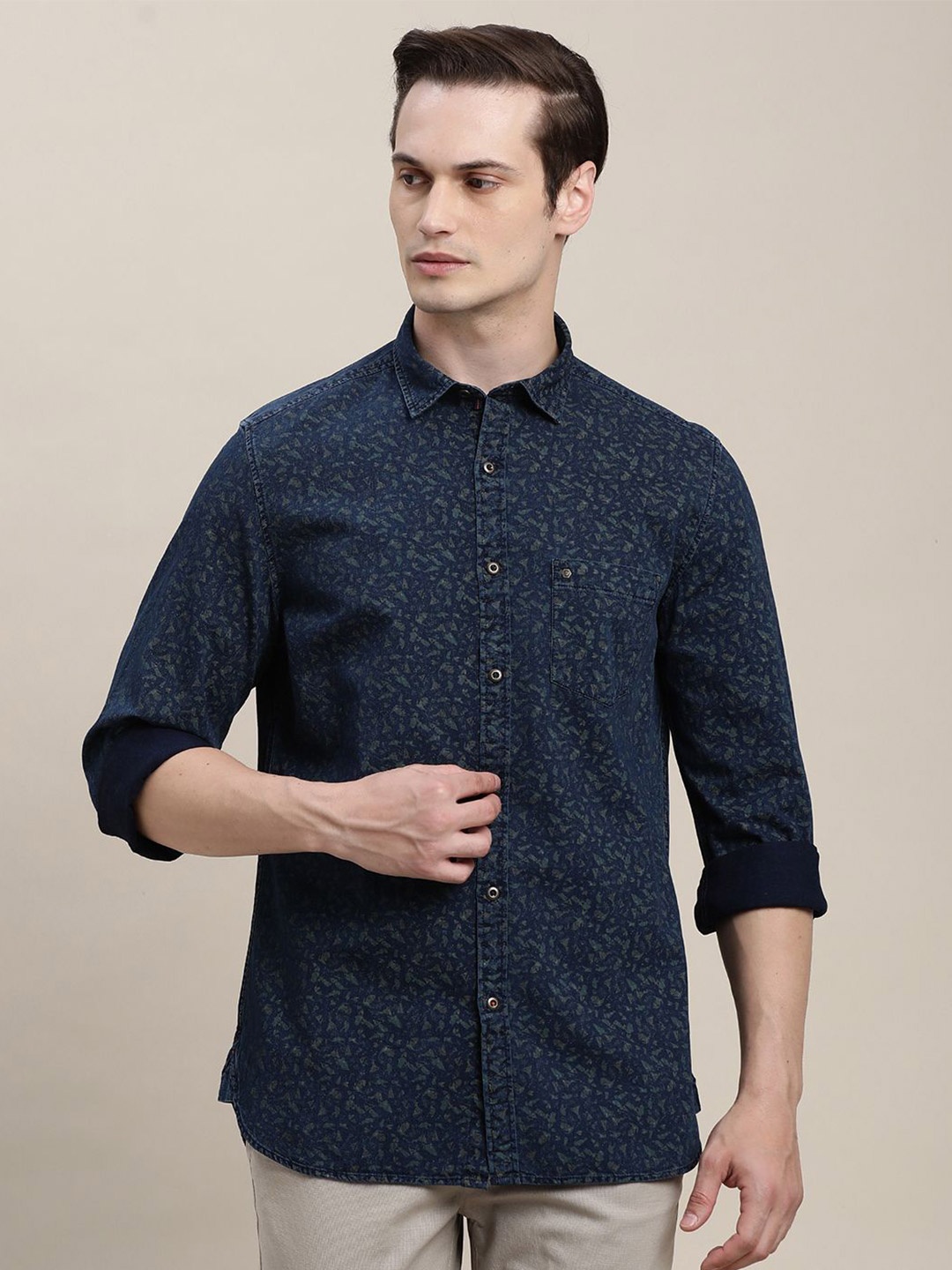 

Turtle Men Relaxed Slim Fit Floral Opaque Printed Casual Shirt, Blue