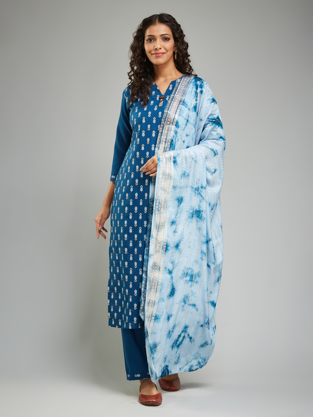 

Nimidiya Women Printed Regular Kurta with Trousers & With Dupatta, Blue