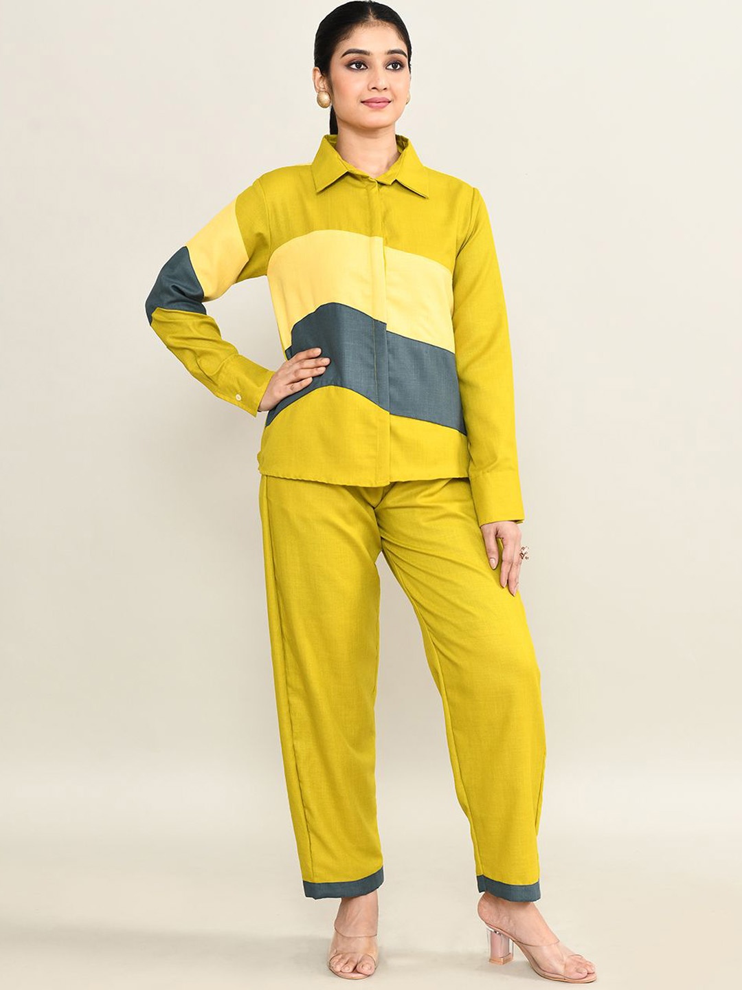 

The Maple Colorblocked Pure Cotton Shirt With Trousers, Lime green