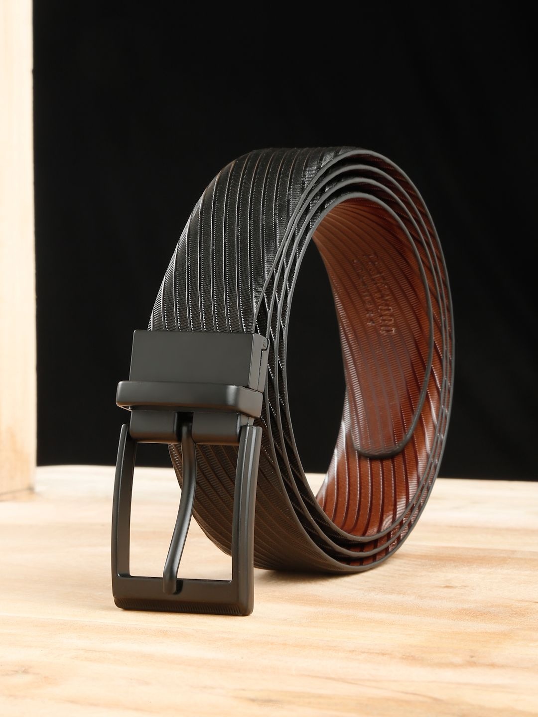 

Teakwood Leathers Men Textured Leather Reversible Formal Belt, Black
