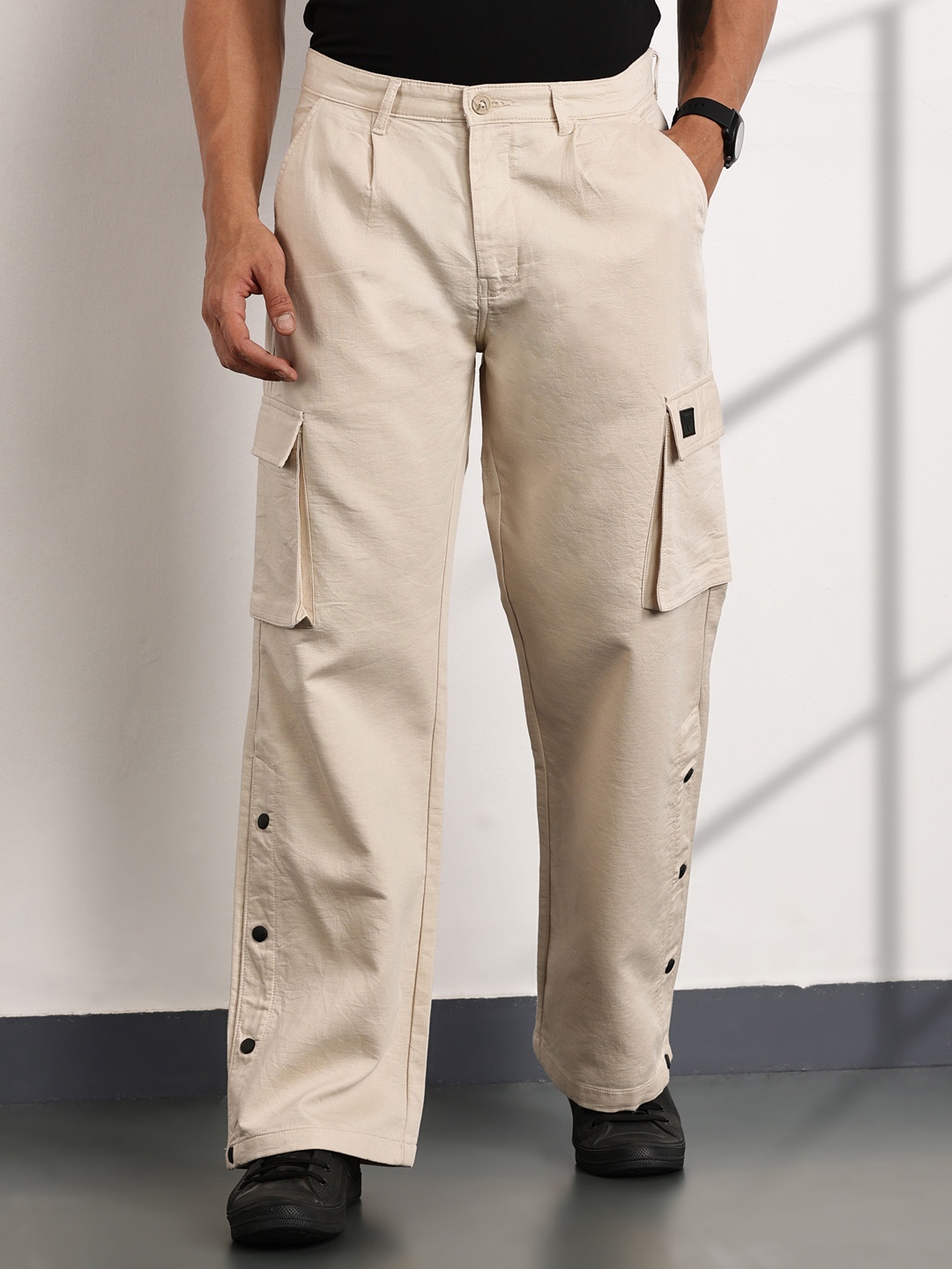 

Thomas Scott Men Smart Easy Wash Cargos Trousers, Cream