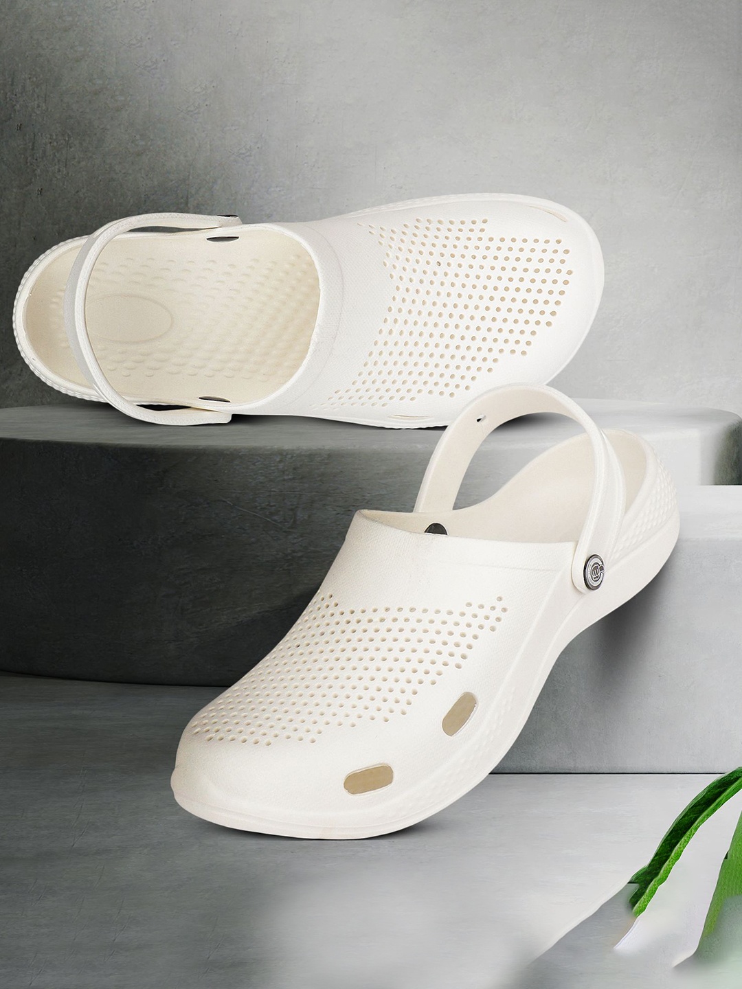 

DRACKFOOT Men High Quality Clogs Flip Flops, Off white
