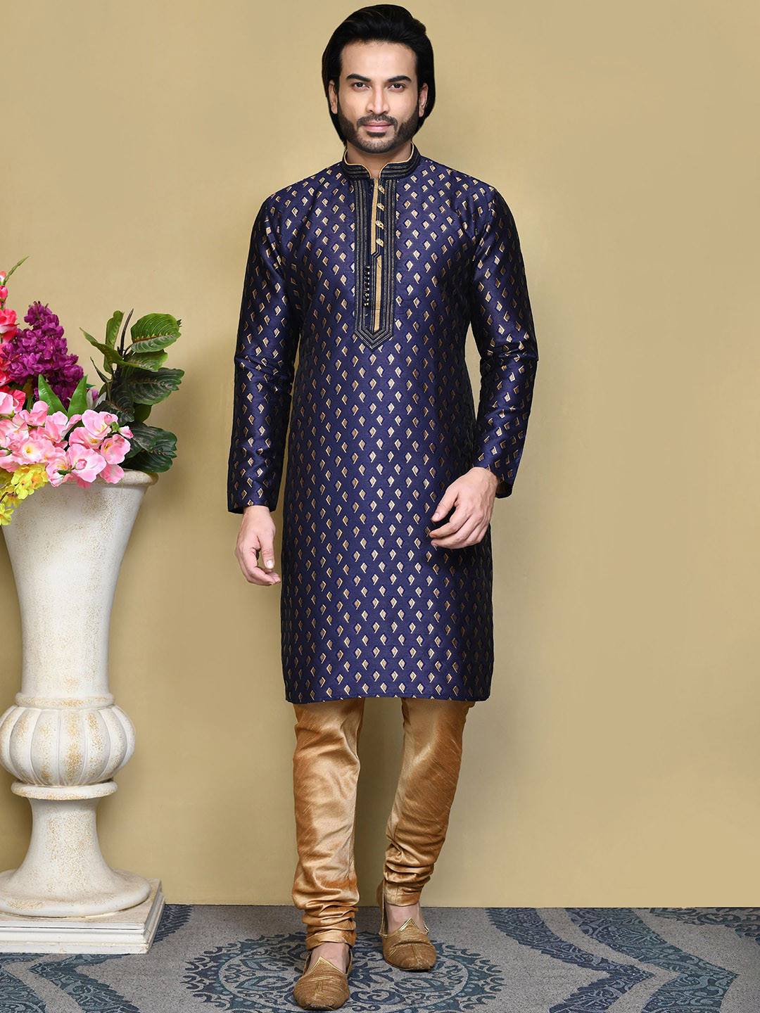 

RANAK Men Embroidered Regular Kurta with Pyjamas, Blue