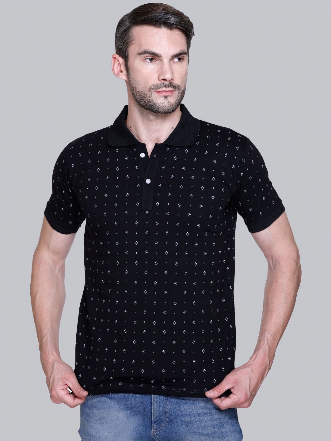 

Deefab Men Pockets T-shirt, Black