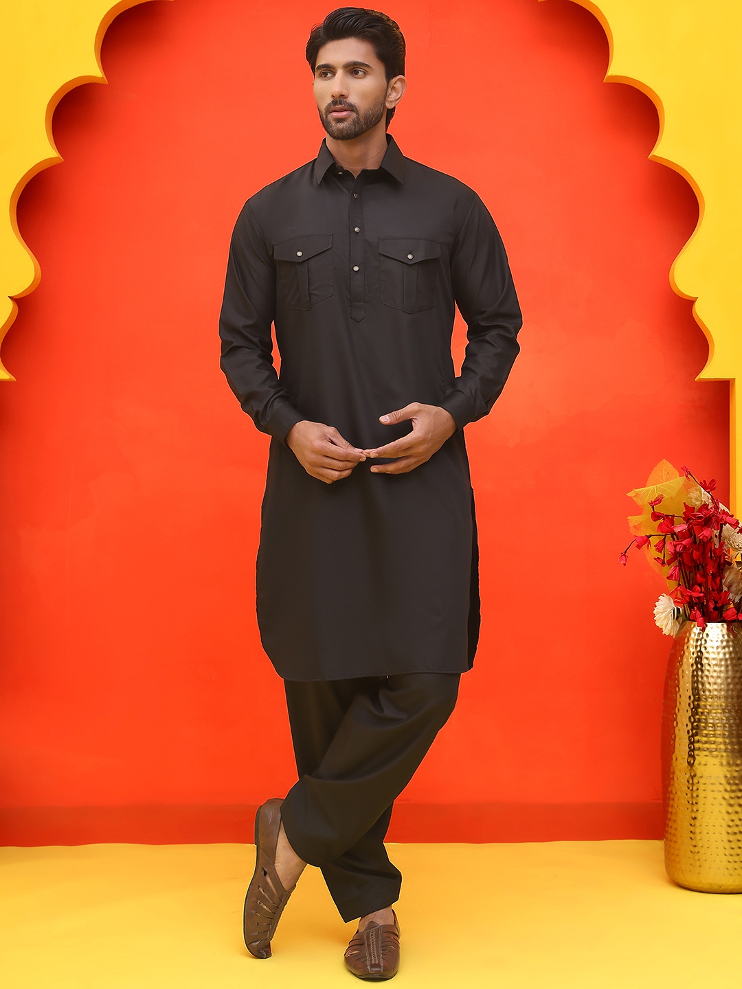 

Jompers Men Regular Kurta with Salwar, Black
