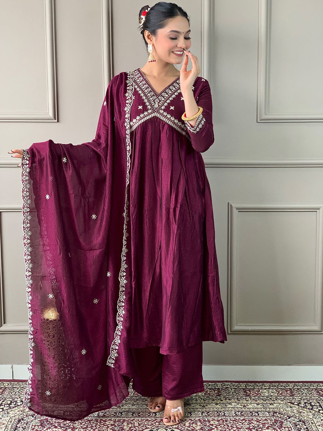 

THE52 Women Floral Embroidered Regular Chanderi Silk Kurta with Palazzos & With Dupatta, Burgundy