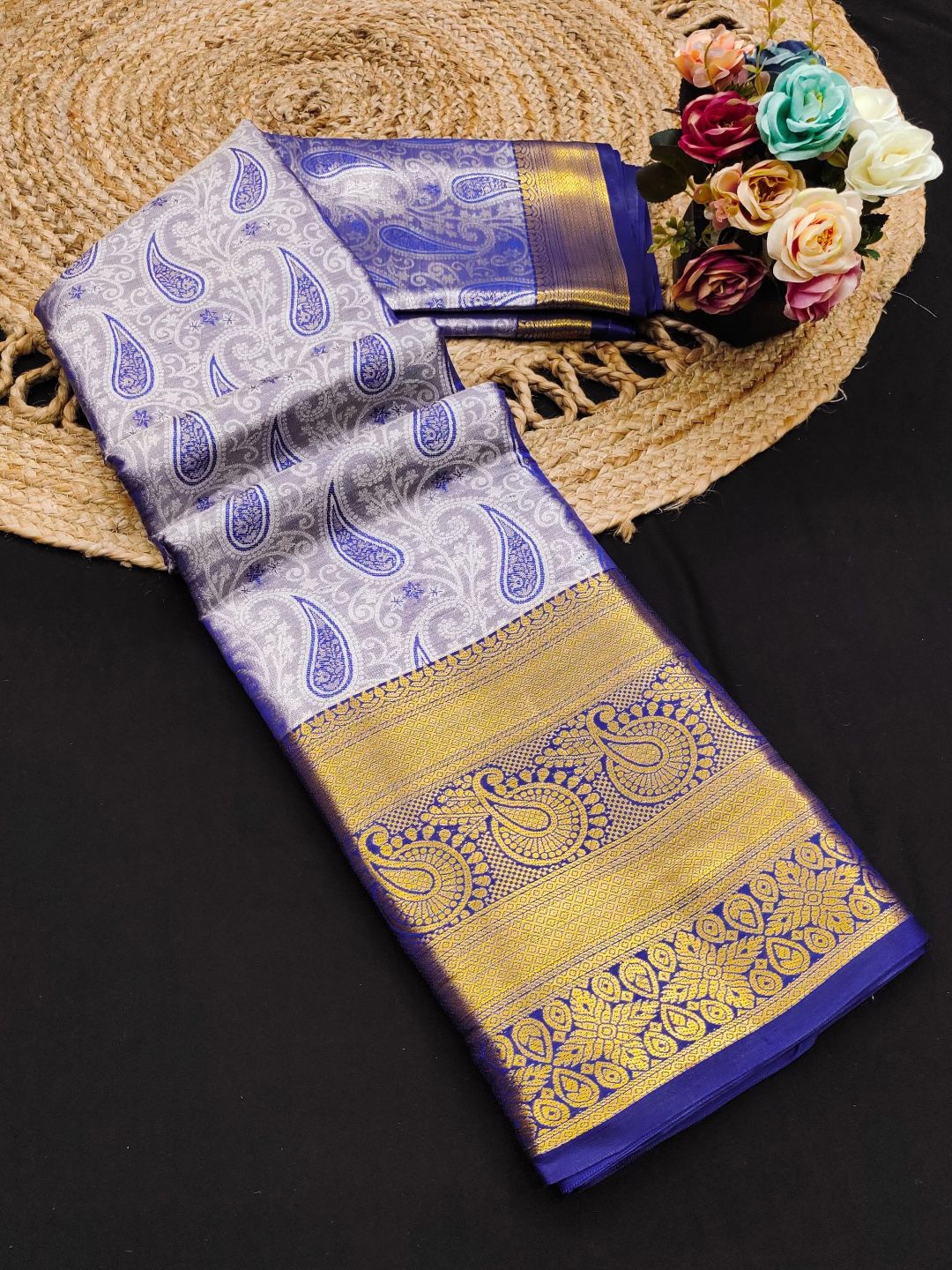 

SILKWEAR Woven Design Zari Pure Silk Kanjeevaram Saree, Blue