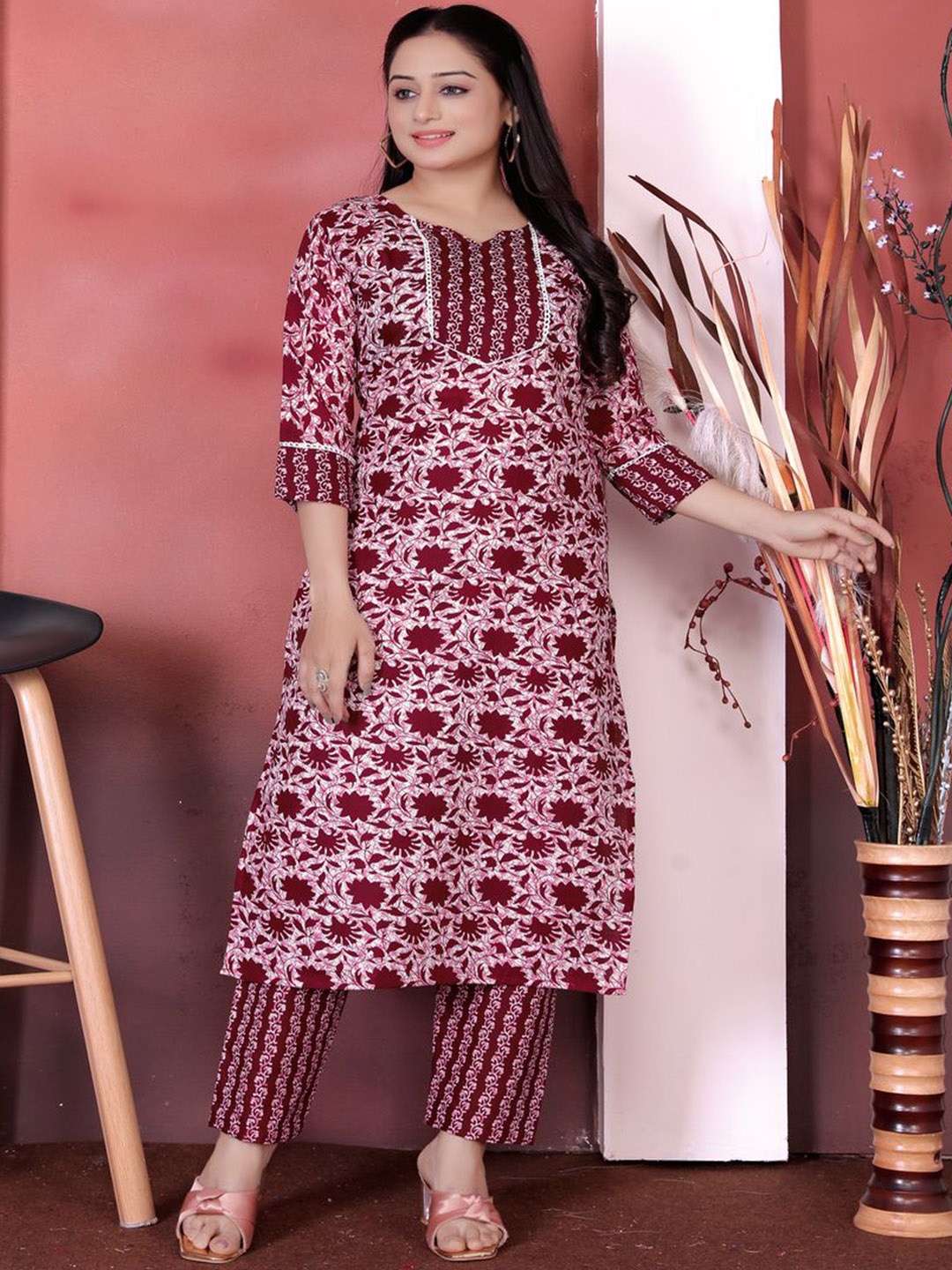 

Moda Rapido Women Floral Printed Regular Kurta with Trousers, Maroon