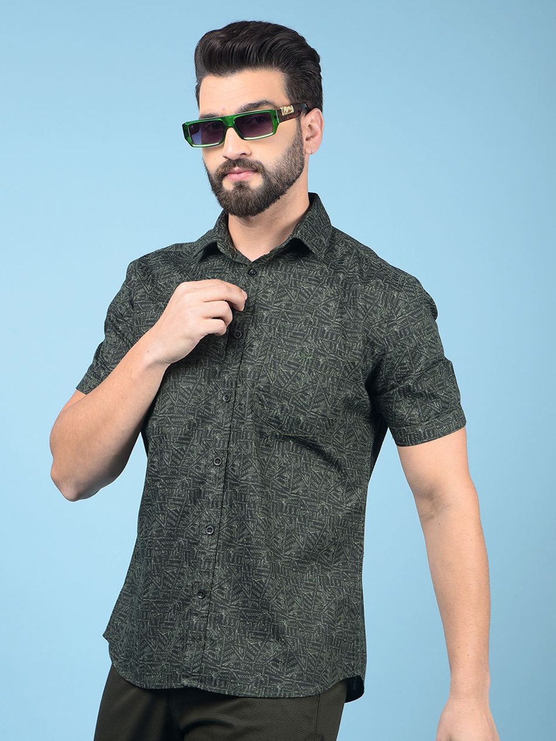 

Crimsoune Club Men Classic Slim Fit Floral Opaque Printed Casual Shirt, Green